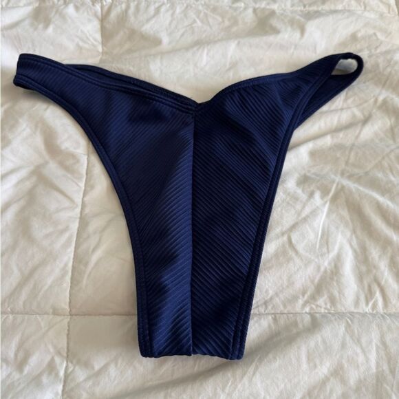 Hollister Navy Ribbed High Cut Thong Bikini Bottom S - 4th of July Ready! - Picture 2 of 10